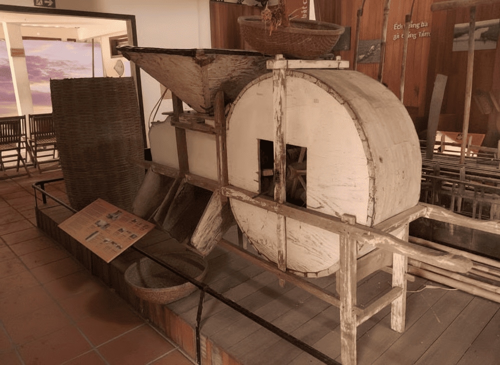 Nhiều hiện vật đặc sắc được trưng bày tại đây