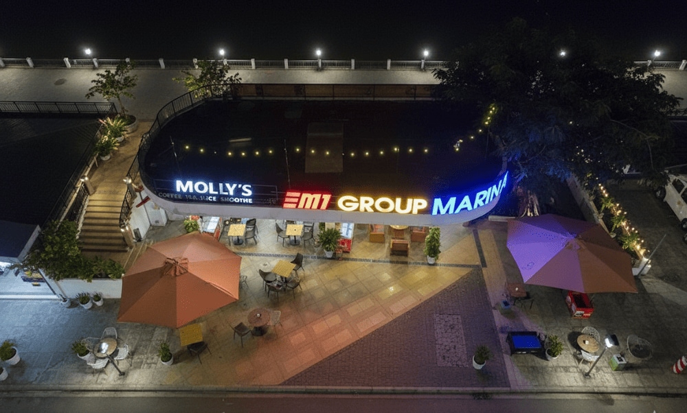 Nhâm nhi tách cà phê thơm ngon giữa không gian ấm cúng, chiêm ngưỡng toàn cảnh sông Hàn tại Molly’s Coffee