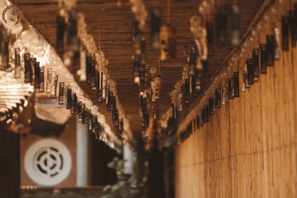 Hành lang chuông gió