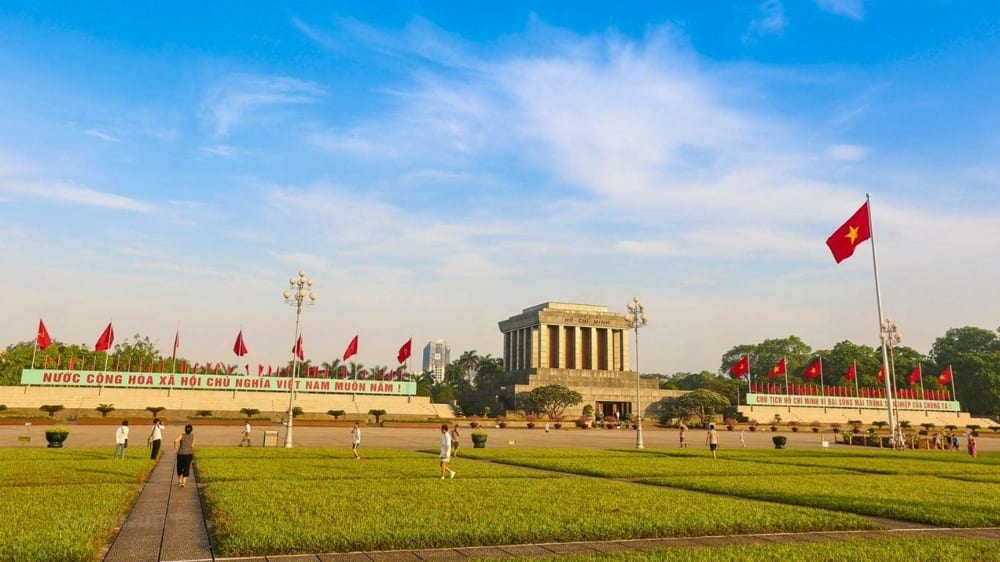 Lăng Chủ tịch Hồ Chí Minh và Quảng trường Ba Đình (Nguồn: Cổng thông tin Đài tiếng nói Việt Nam)