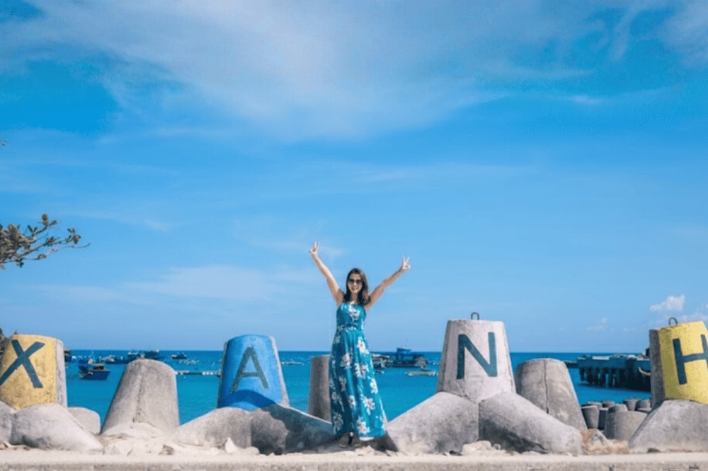 Những cột đá ở cầu cảng trở thành phông nền hoàn hảo cho bức ảnh của bạn