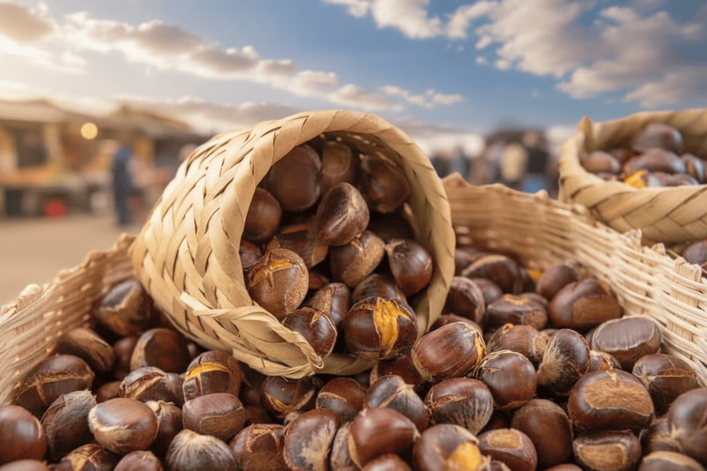 Hạt dẻ Trùng Khánh nổi tiếng với hương vị ngọt bùi, thơm ngon, thường được dùng làm món ăn vặt hoặc nguyên liệu chế biến các món ăn truyền thống