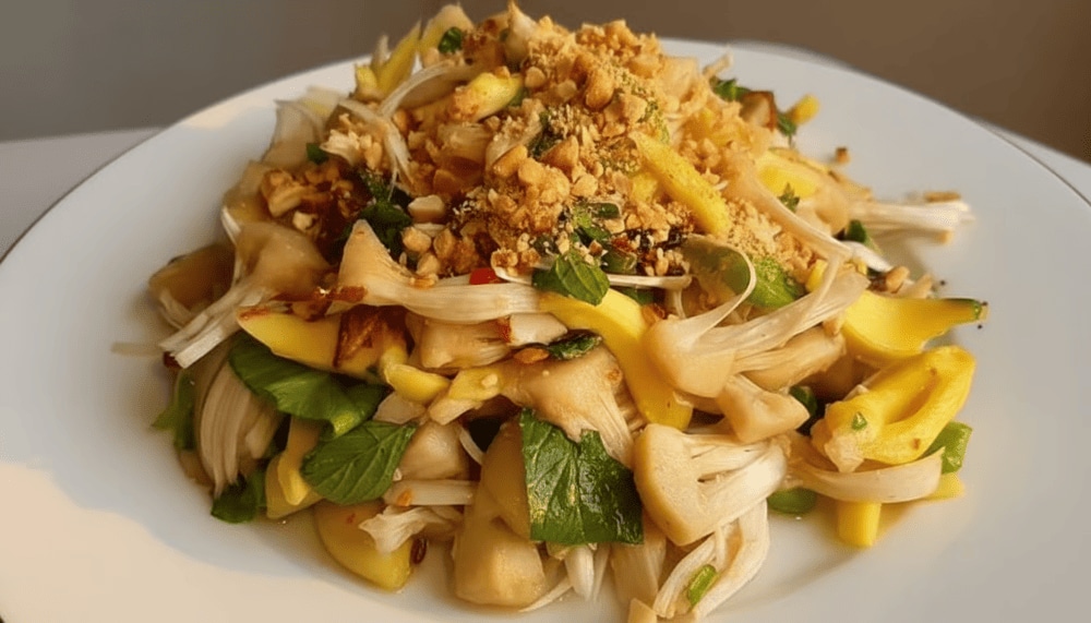 Món mít thấu ngọt ngào với vị chua thanh từ thấu mít, đem lại trải nghiệm thú vị cho thực khách