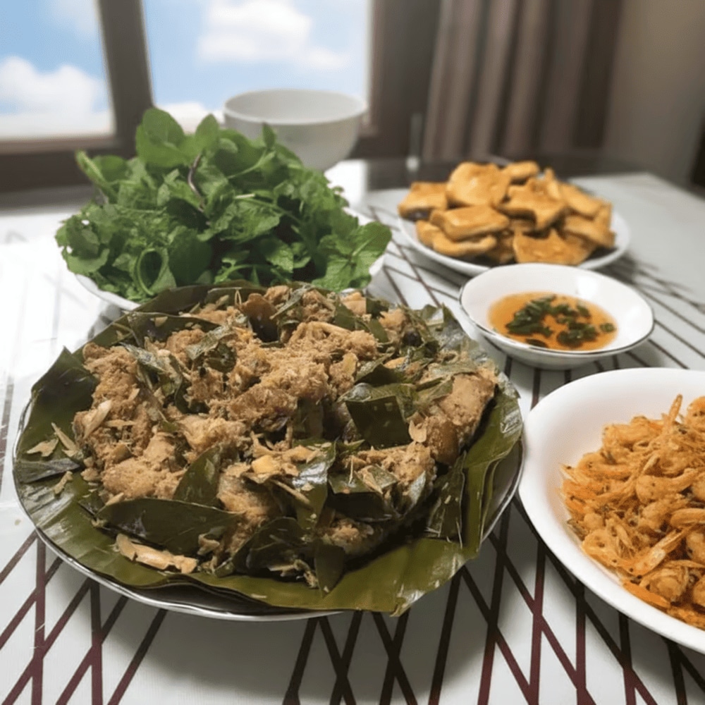 Thịt lợn mán hấp lá chuối