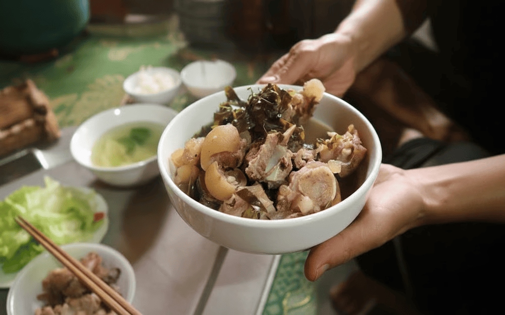 Thịt trâu om lá lồm