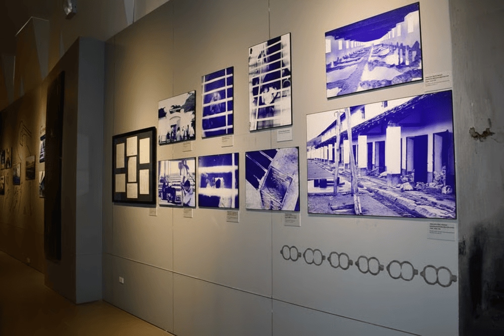 Nên ăn mặc kín đáo khi tới các địa điểm lịch sử