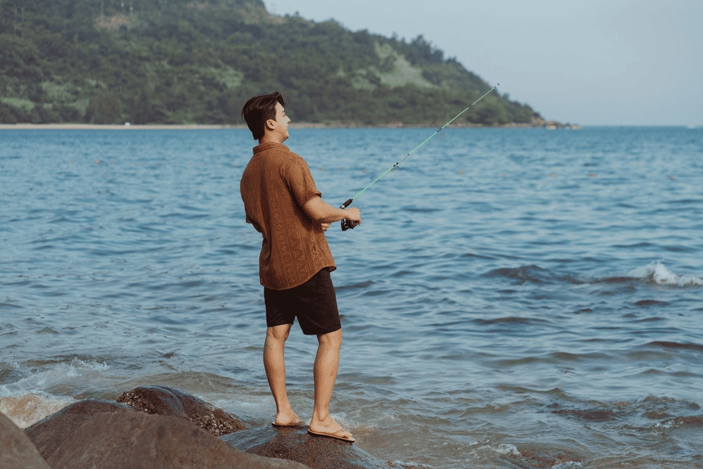 Bạn có thể ngồi hoặc đứng trên các khối đá để chụp những bức ảnh độc đáo và phong trần (Nguồn: Son Tra Resort & Spa)