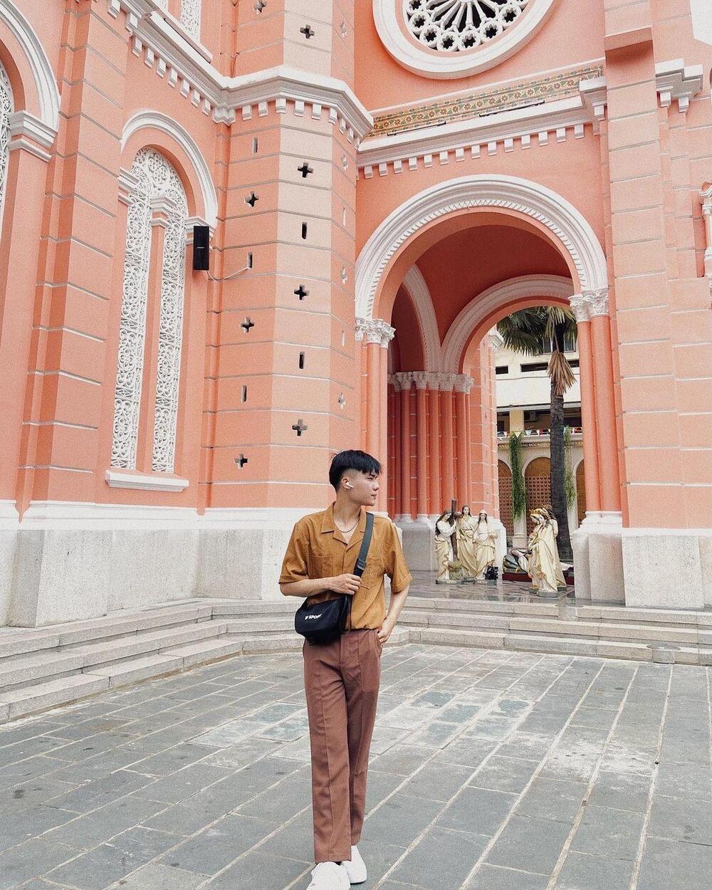 Nhà thờ màu hồng Tân Định - điểm check in độc đáo giữa Sài Gòn