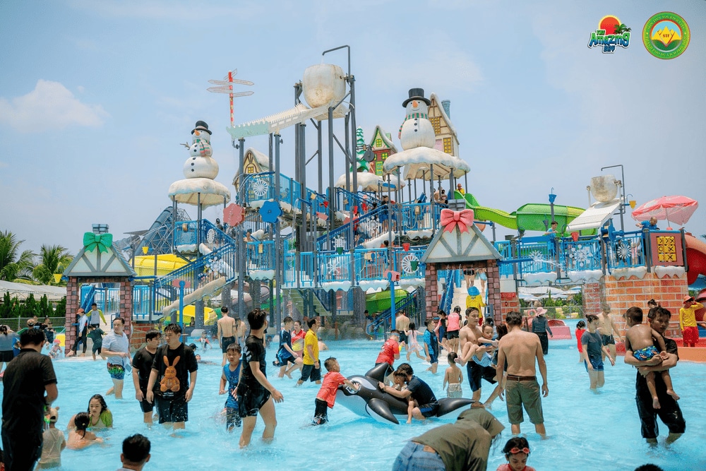 Công viên được đầu tư quy mô lớn với nhiều khu vực vui chơi dành cho cả trẻ em và người lớn (Nguồn: The Amazing Bay - Vịnh Kỳ Diệu)