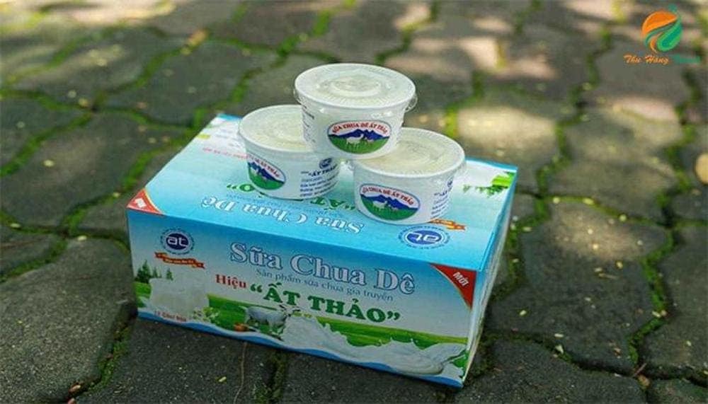 Các loại sữa tươi, sữa dê là món ăn được nhiều người mua làm quà khi du lịch Ba Vì