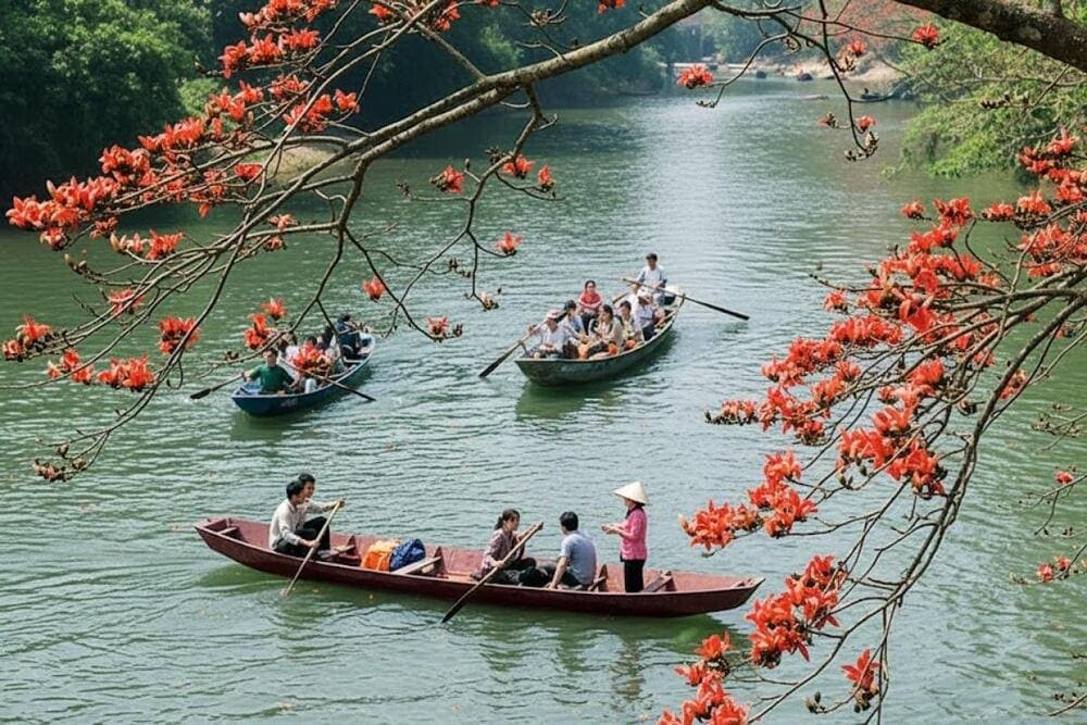 Ngẩn ngơ trước vẻ đẹp đầy thơ mộng tại suối Yến mùa hoa gạo