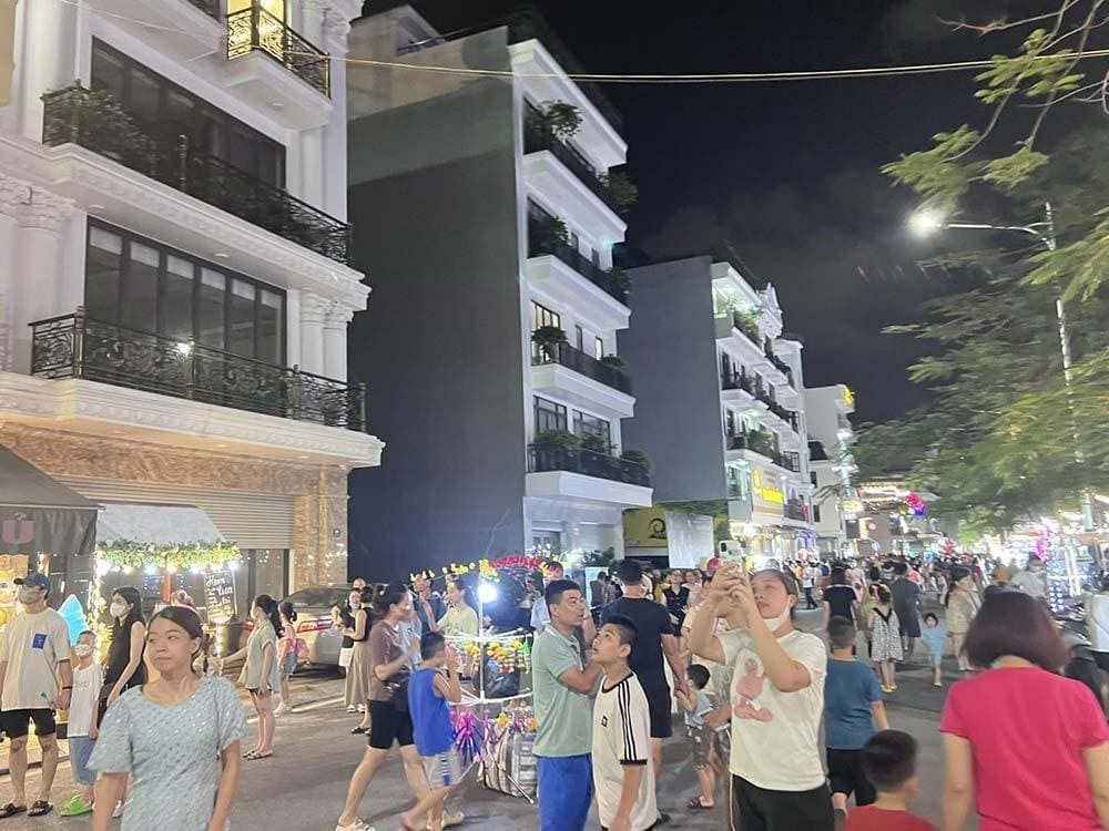 Một số khu vực trong nội thành bạn có thể lựa chọn đi bộ cũng rất thuận tiện