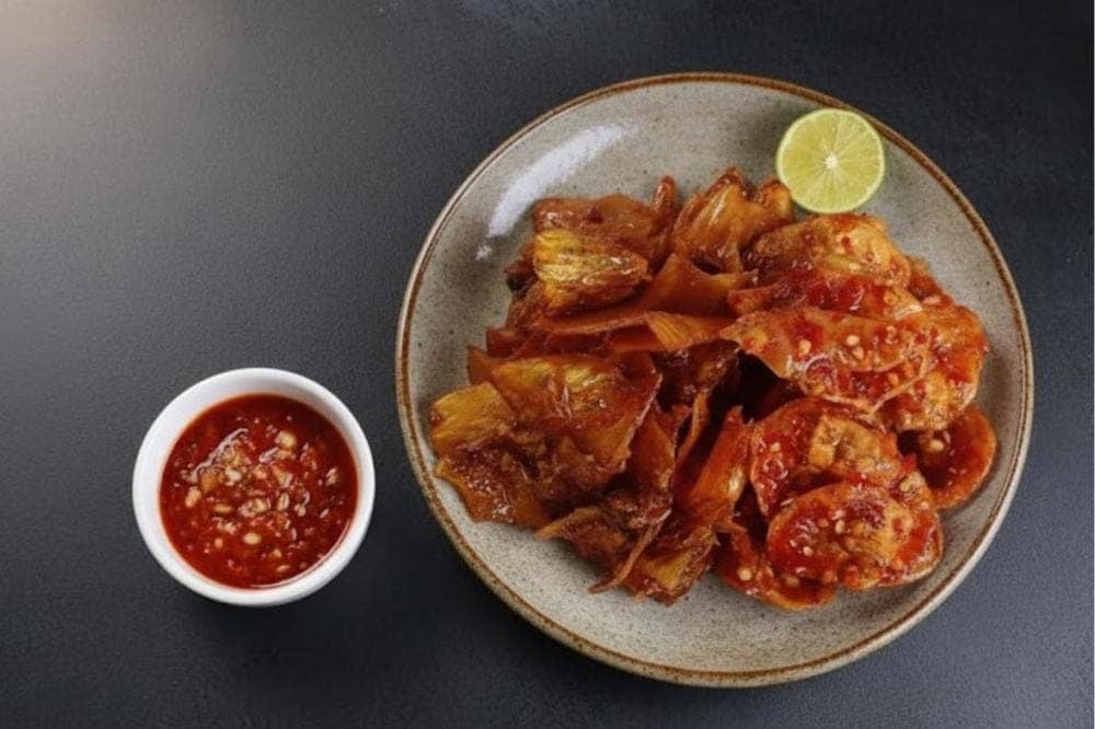 Đặc sản mực rim me Nha Trang hấp dẫn.