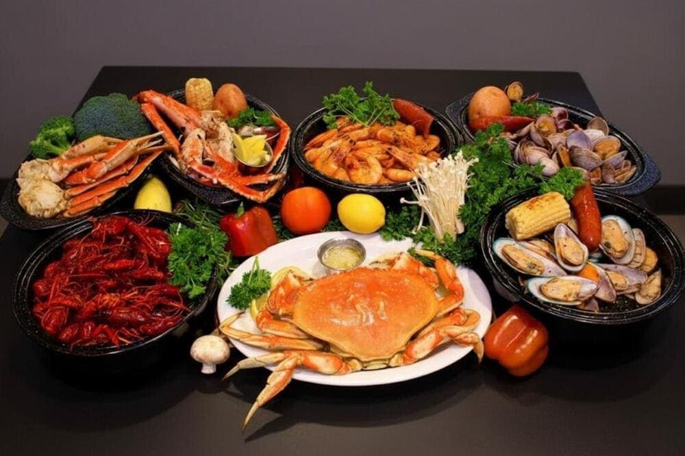 Hải sản là món không bỏ qua khi đến thành phố biển Quy Nhơn