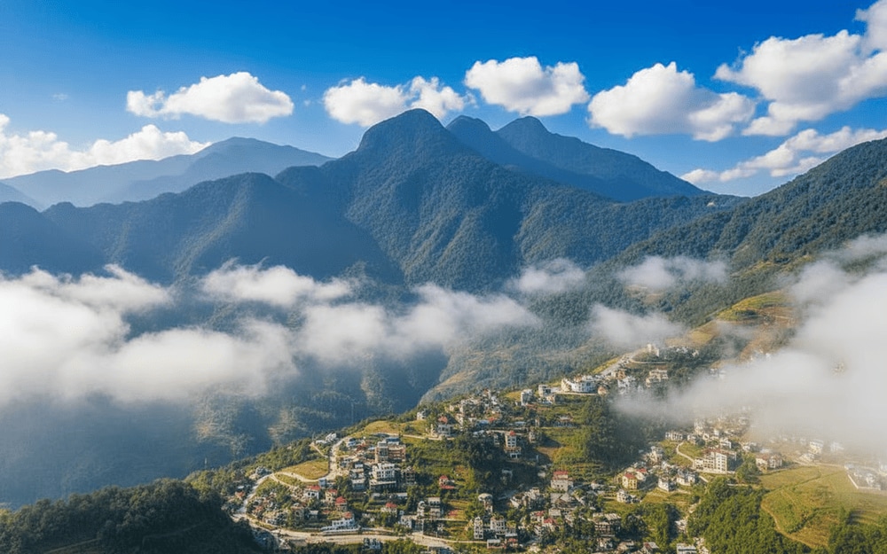 Với cảnh đẹp bốn mùa, Vĩnh Phúc thu hút lượng lớn khách du lịch quanh năm