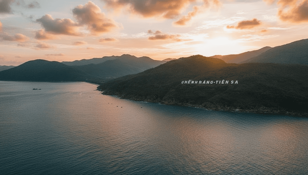 Khu du lịch Ghềnh Ráng Tiên Sa chỉ cách thành phố Quy Nhơn khoảng 3km