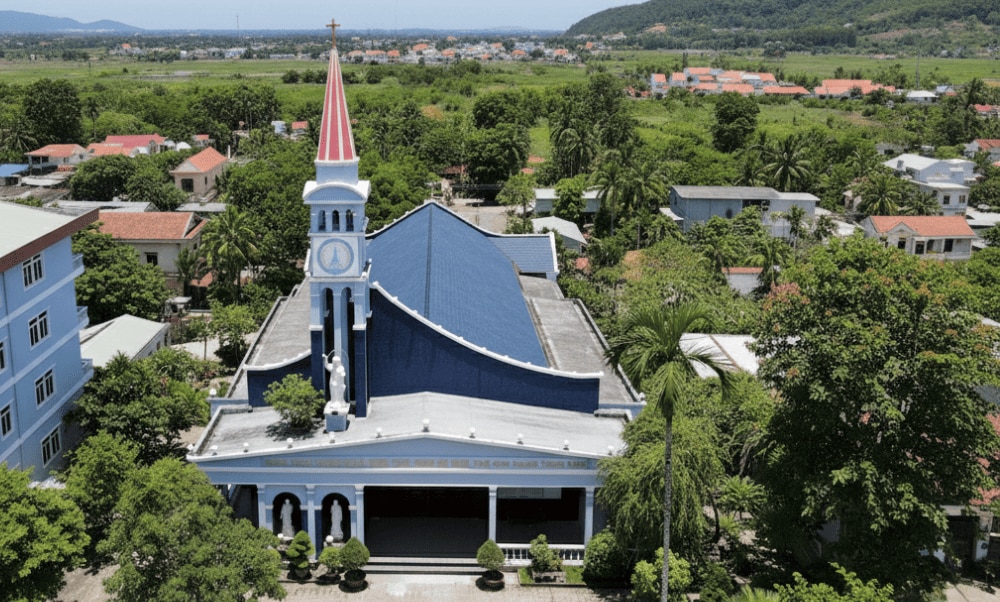 Nhà thờ Đá Ghềnh Ráng với kiến trúc Gothic độc đáo