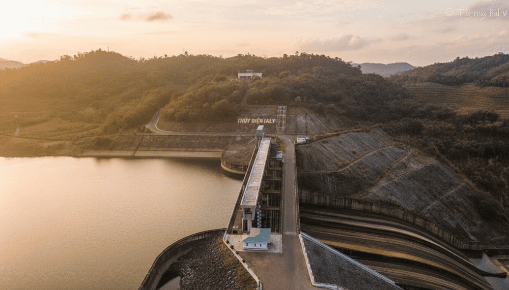 Hồ thủy điện Yaly