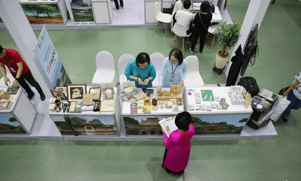 Triển lãm với nhiều sản phẩm thủ công mỹ nghệ mang đậm dấu ấn Hoàng thành Thăng Long (Nguồn: Internet)