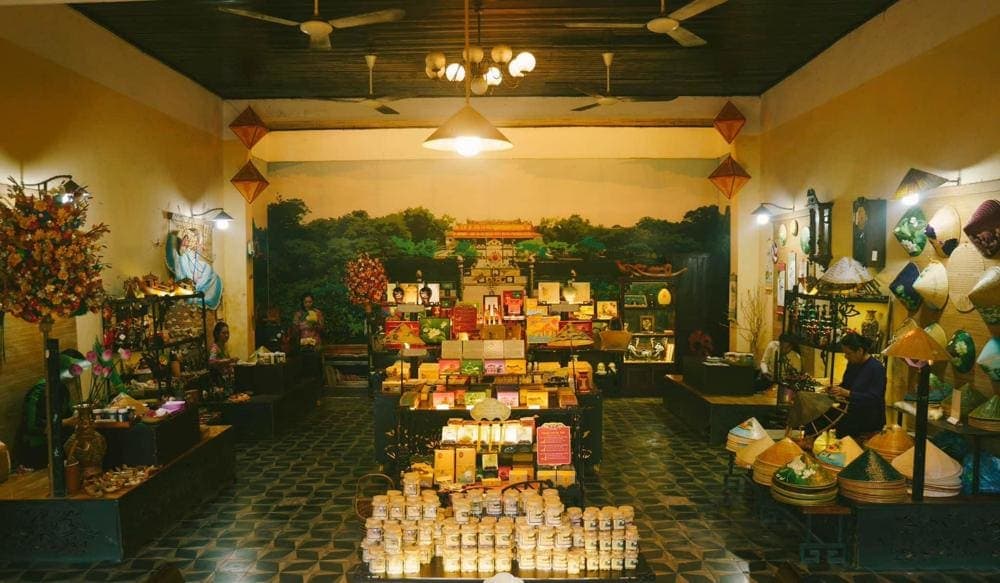 Một góc trưng bày trong không gian văn hoá Lục Bộ (Nguồn: Lục Bộ)