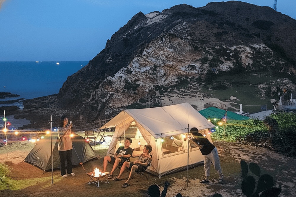 Du khách cắm trại qua đêm tại Kỳ Co.