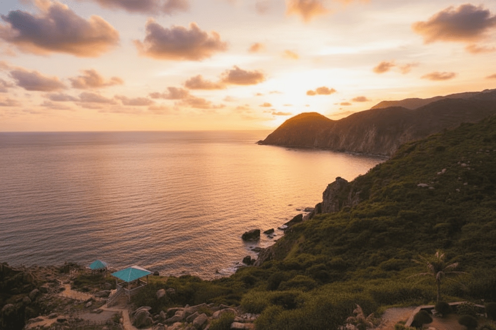 Tại Mũi Điện, có nhiều khu vực để bạn cắm trại qua đêm