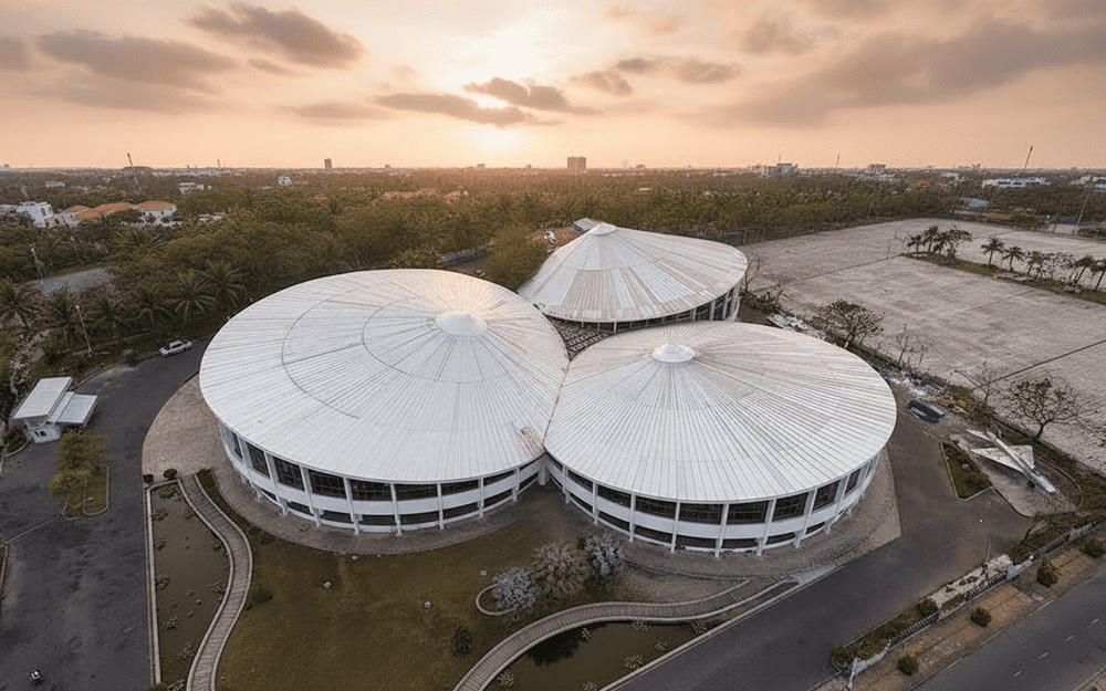 Nhà hát Cao Văn Lầu khi nhìn từ trên cao