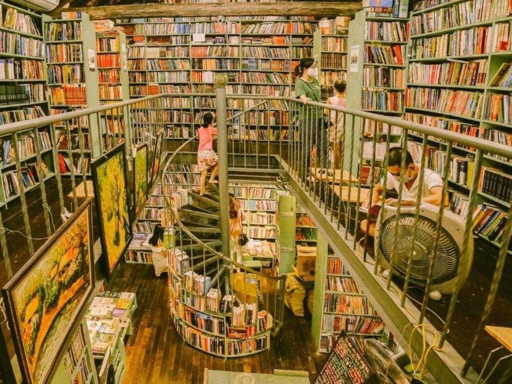 Trải nghiệm thú vị không nên bỏ lỡ tại phố sách Đinh Lễ