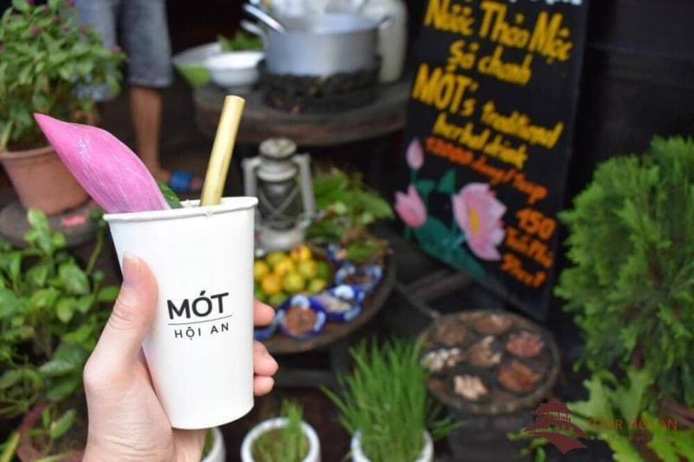 Nước mót với hương vị thảo mộc đặc biệt