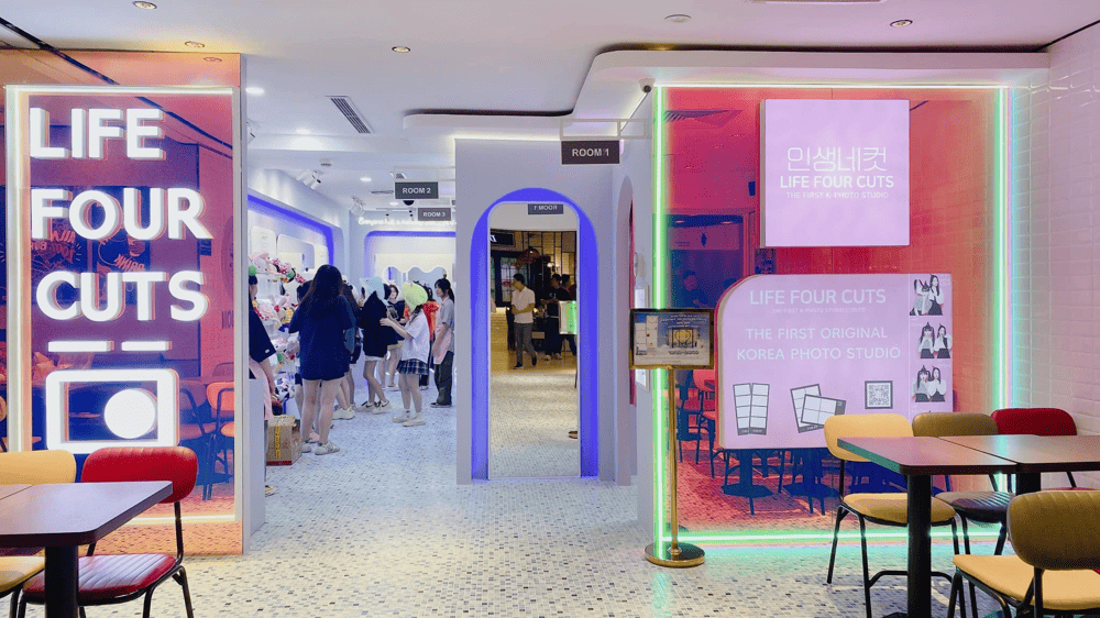 Với không gian chụp ảnh được thiết kế đẹp mắt, Life 4cuts là địa điểm không thể bỏ qua cho team mê chụp photobooth ở Hà Nội (Nguồn: Life4cuts vn)