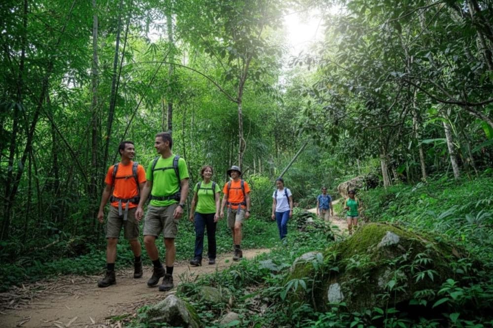 Lối nhỏ xuyên rừng - Gần hơn với thiên nhiên Pù Luông.