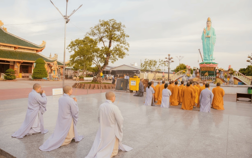 Nhiều hoạt động tâm linh, tu học, thuyết phát được cử hành thường xuyên tại Quan Âm Phật Đài Bạc Liêu