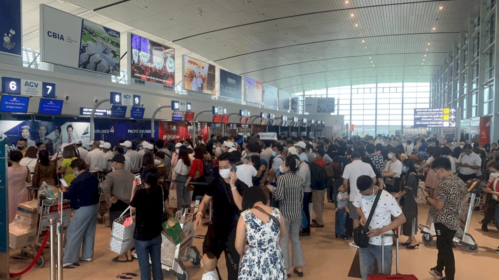 Khu vực làm thủ tục rộng rãi, hiện đại của sân bay Cát Bi (Nguồn: Cảng Hàng Không Quốc Tế Cát Bi - Cat Bi International Airport)