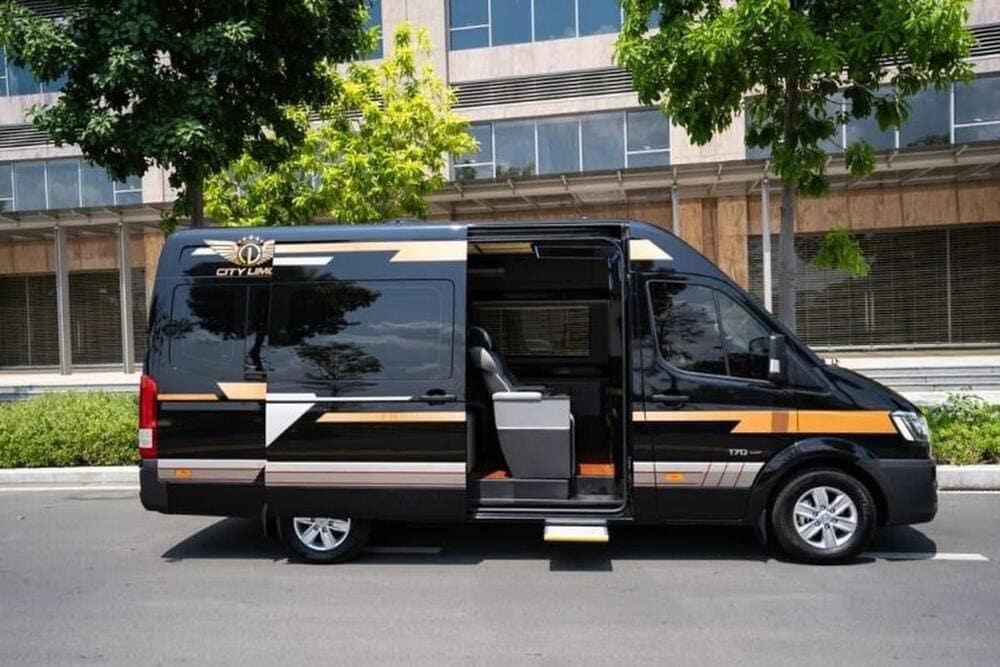 Sử dụng ô tô, xe khách là lựa chọn di chuyển phổ biến đến Kim Bôi, Hoà Bình