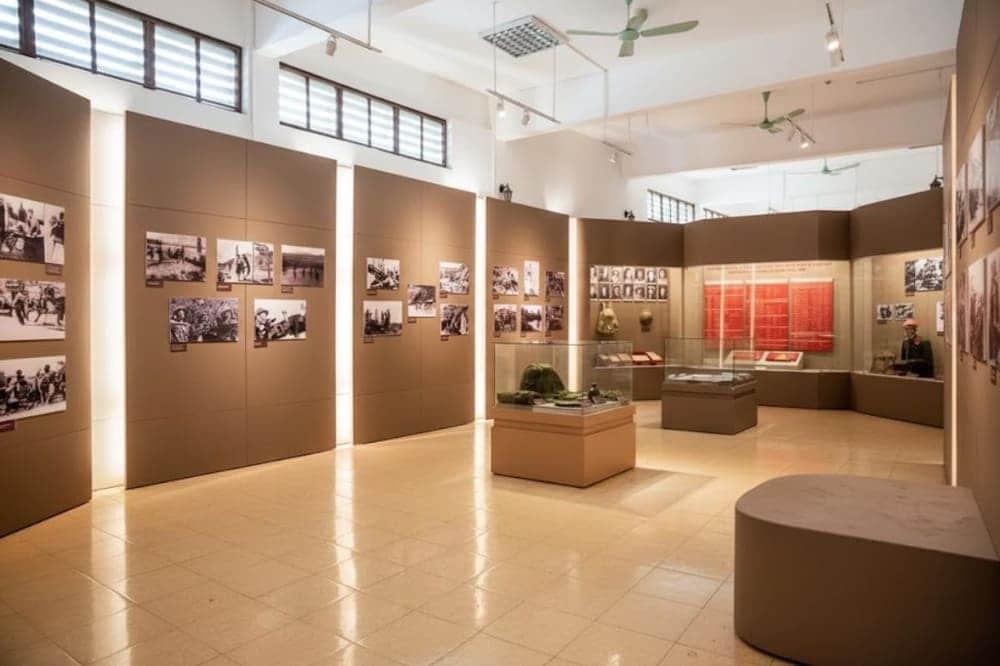 Bạn có thể trải nghiệm những đặc sản hấp dẫn nhất tại Vinh sau chuyến thăm thành cổ.