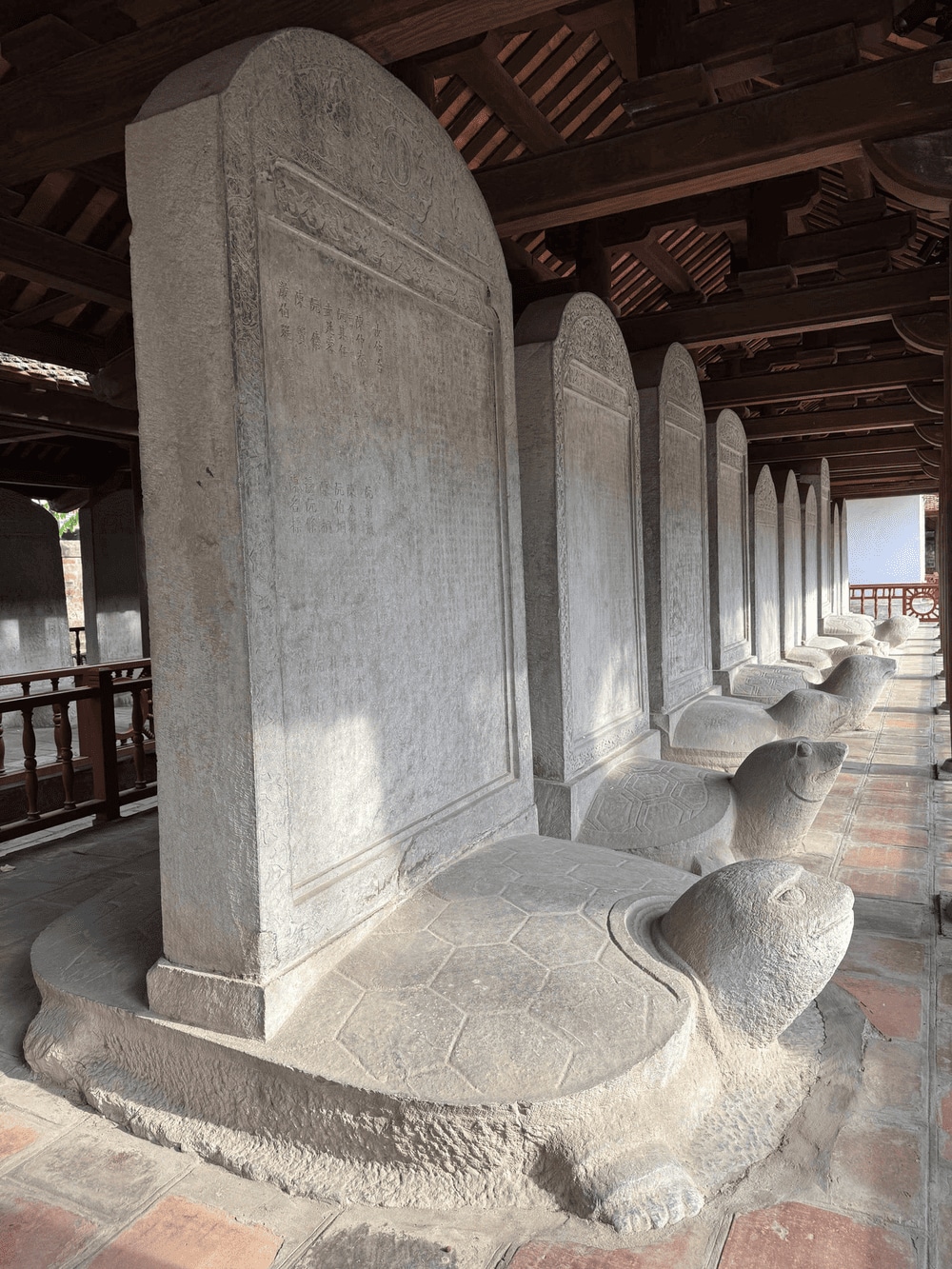 Vườn bia tiến sĩ, nơi đặt 82 tấm bia tiến sĩ được UNESCO công nhận là Di sản tư liệu thế giới. (Nguồn: Facebook page Di tích Văn Miếu-Quốc Tử Giám)