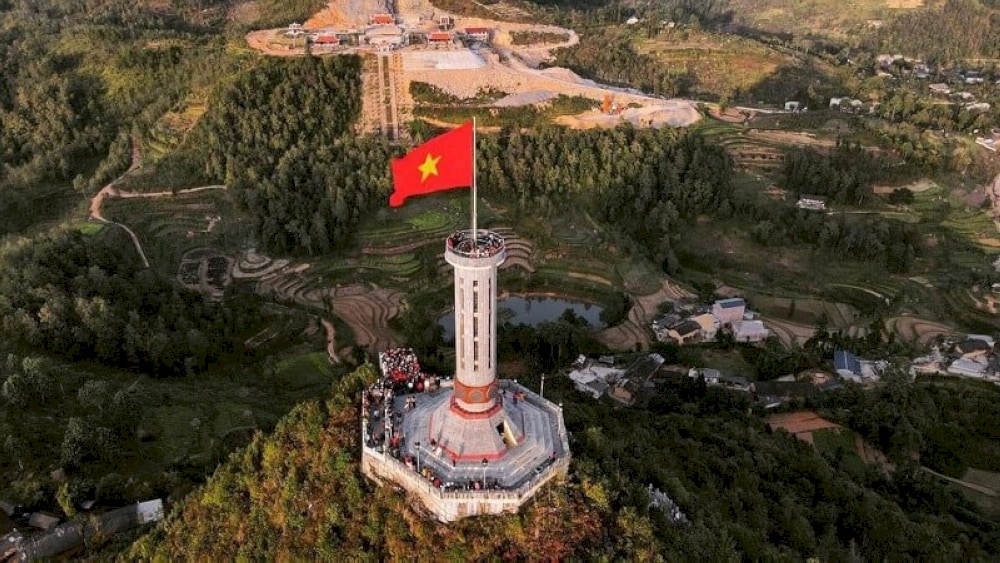 The origins of the Lung Cu flag pole trace back to the Ly Dynasty