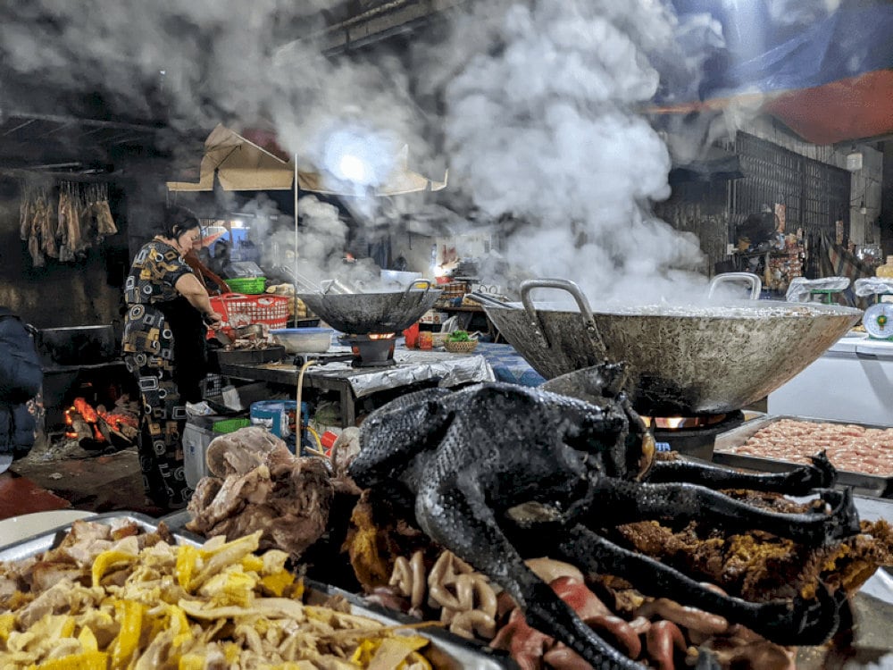 Boiled local pork and free-range chicken