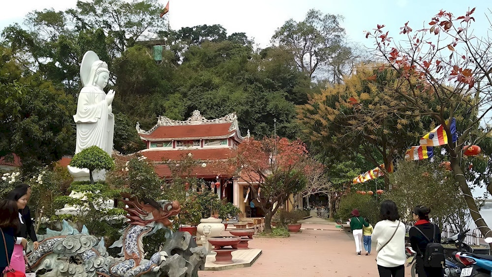 Non Nuoc Pagoda - A sacred site in Ninh Binh