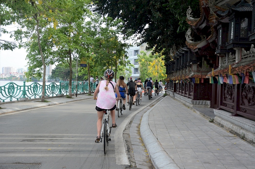 Try cycling around Truc Bach Lake to feel moments of relaxation and peace