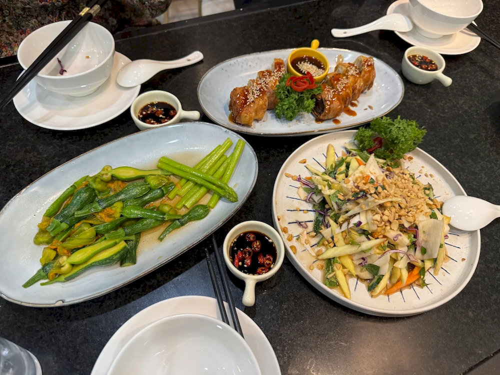 For those interested in a deeper culinary experience, Ngọc Chi offers a Farm to Table Cooking Experience in the Da Nang countryside 