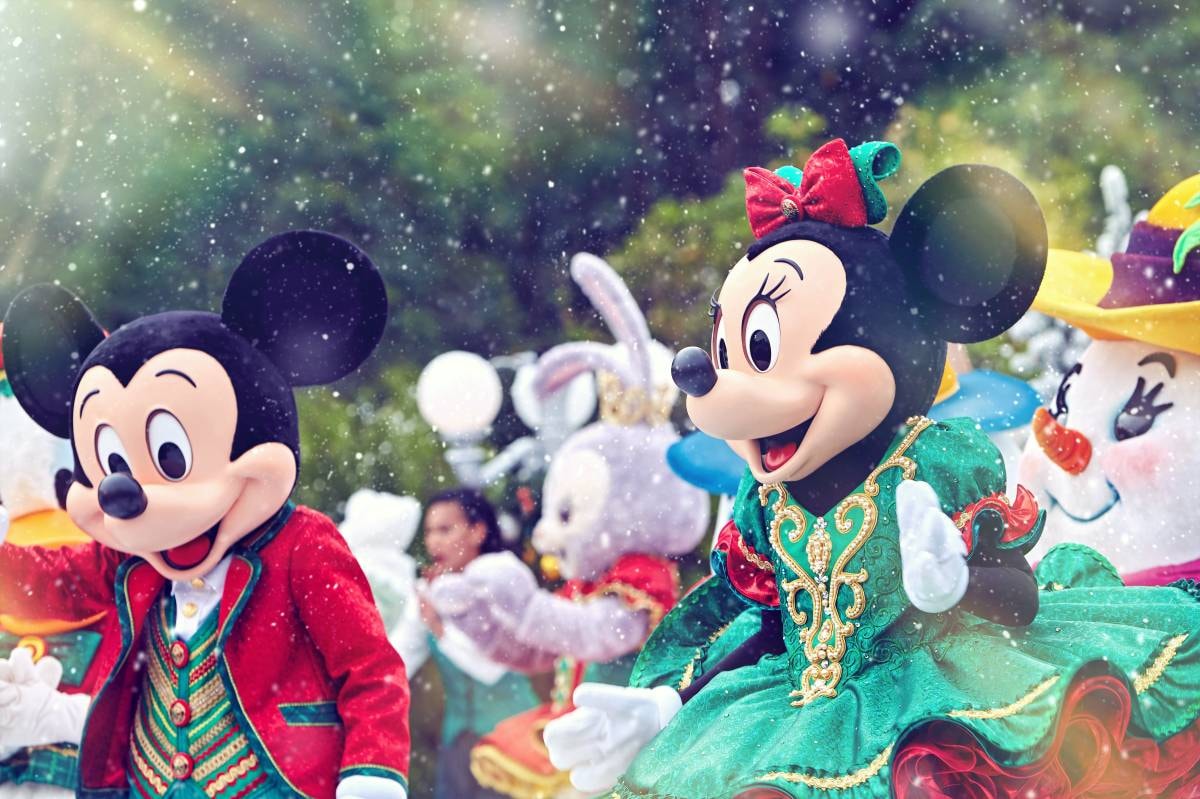 Hong Kong Disneylandでの冬の魔法と降雪の楽しみ