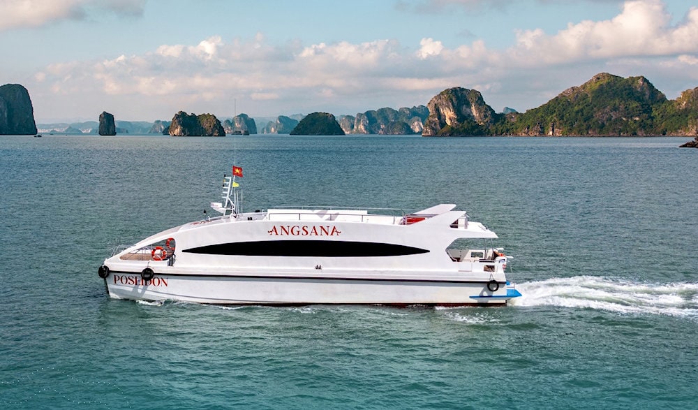 Boats are the only means of transportation that take visitors to Quan Lan Island