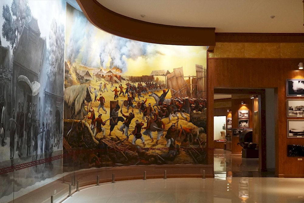 The mural vividly depicts the Tay Son army as they battle fiercely against foreign invaders