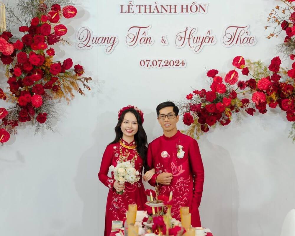 Le Thanh Hon is usually organized at the house of both the bride and the groom
