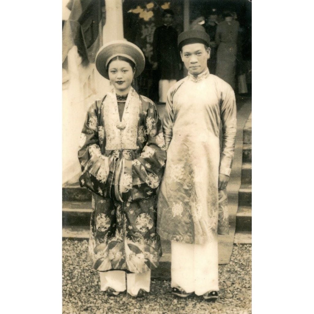 The wedding costume of Vietnamese people in Hue during Nguyen Dynasty