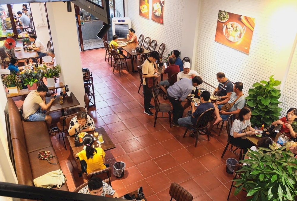The spacious and airy dining area