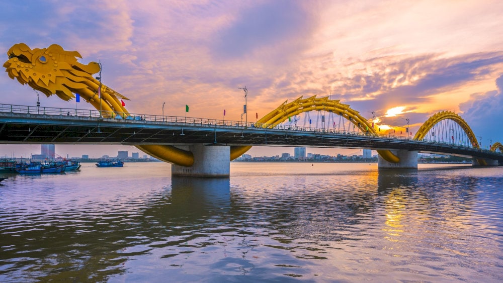 The sinuous body of Dragon Bridge gracefully stretches across the Han River
