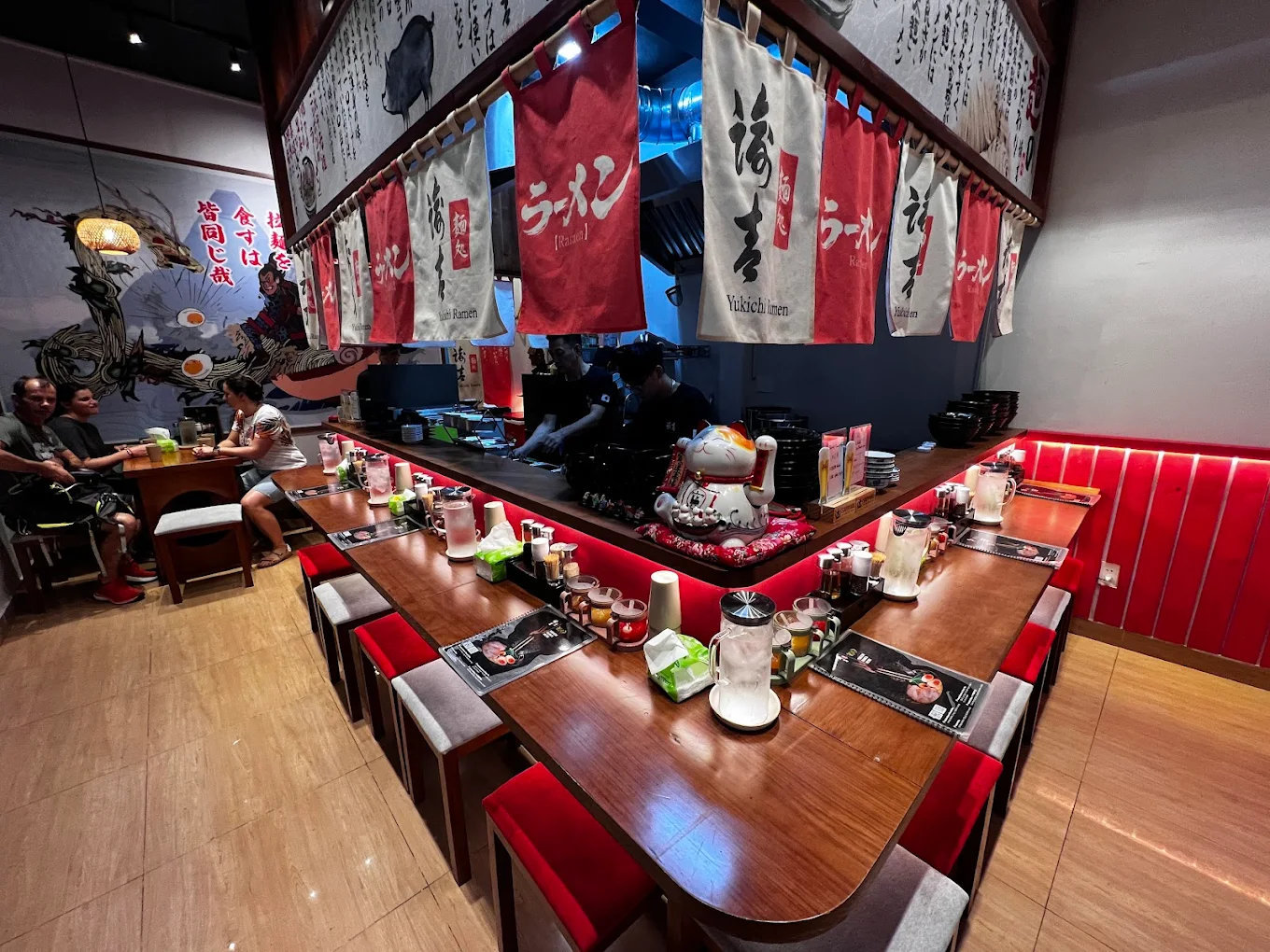 Yukichi Ramen mang hơi thở Nhật Bản vào từng chi tiết thiết kế không gian