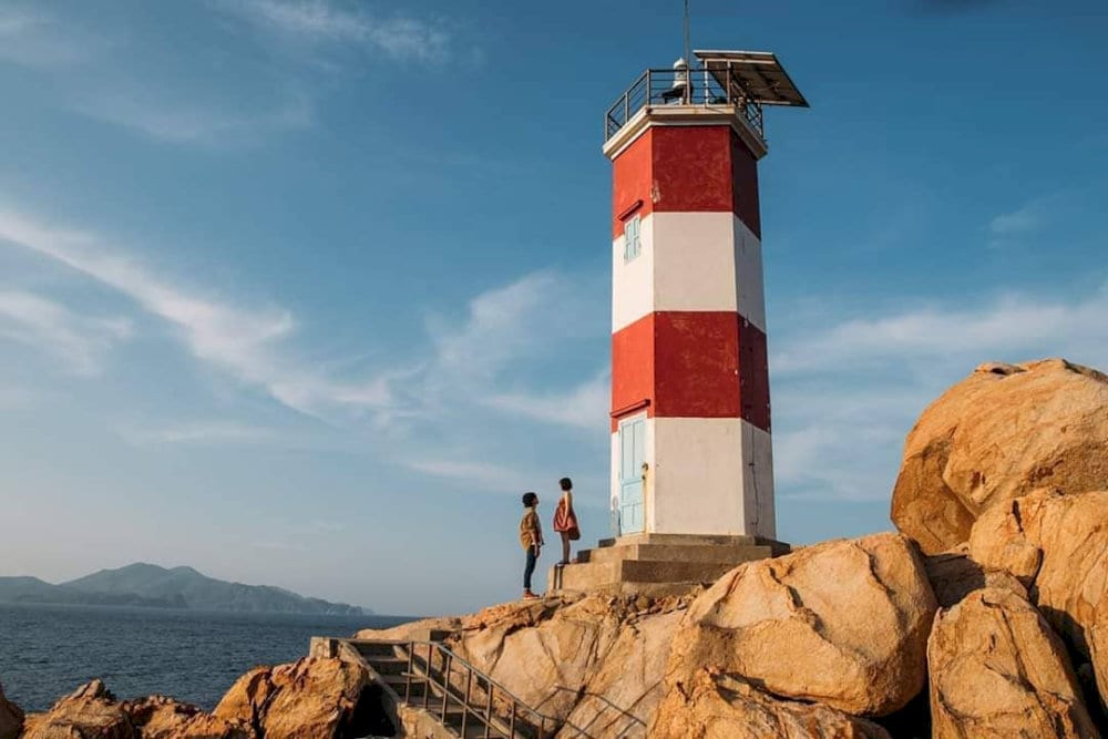 Du khách được miễn phí vào khu vực Gành Đèn